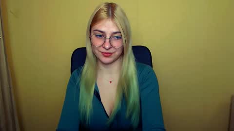 Luna online show from January 2025 11:22:01 AM