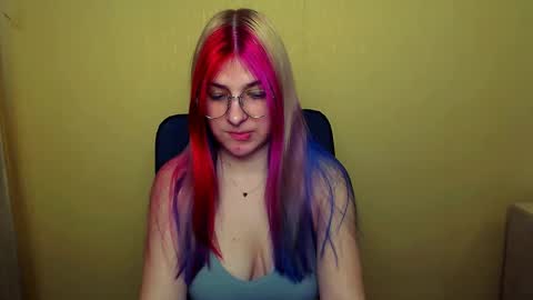 Luna online show from February 2025 12:11:02 PM