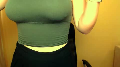 Luna online show from February 2025 11:03:01 AM