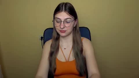 Luna online show from November 2025 08:36:02 AM