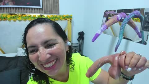 Snapshot of luna_naughty1 chatting on June 2026 07:52:01 PM luna_naughty1 online show from June 2026 07:52:01 PM