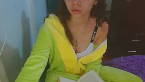 luna_rios69 online show from October 2025 07:23:01 PM