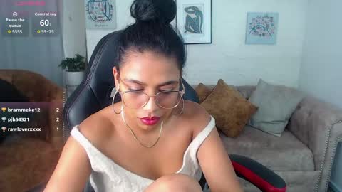 Luna online show from June 2026 02:33:01 PM