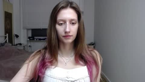 L U N A  online show from December 2025 06:30:02 AM