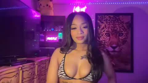 lunaa_11 online show from June 2026 06:18:02 AM