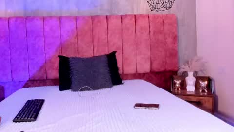 luna arias online show from June 2026 07:51:02 PM