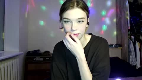lunaastar_ online show from December 2024 02:30:02 PM