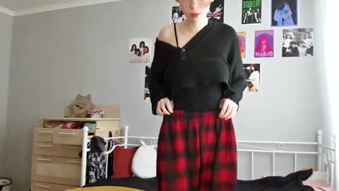 lunaastar_ online show from January 2025 08:24:02 AM