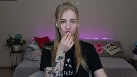 LunaBelli online show from April 2026 07:11:02 PM