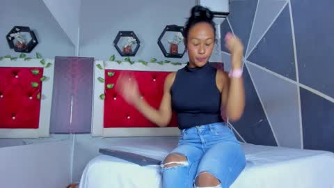 Luna online show from February 2026 08:25:02 PM