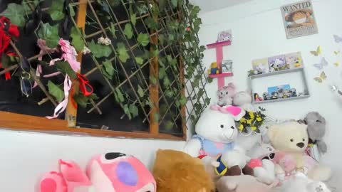 lunacristal_moon online show from February 2025 06:50:02 AM