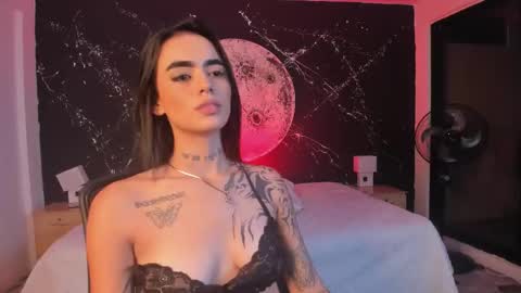 Snapshot of lunaevans01 chatting on September 2025 09:33:01 AM Luna online show from September 2025 09:33:01 AM