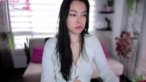 Luna online show from September 2025 08:47:02 PM