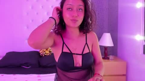   Luna  online show from April 2026 03:38:02 PM