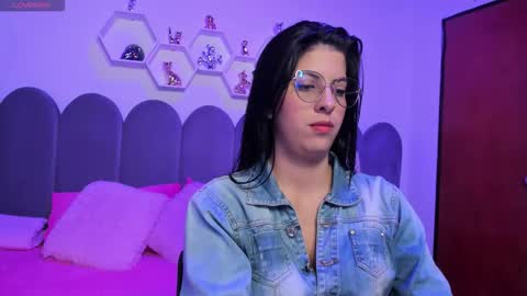 Snapshot of lunagomez24 chatting on December 2025 02:05:02 AM Luna Gomez online show from December 2025 02:05:02 AM