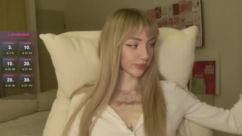 Luna online show from March 2026 06:48:01 PM