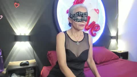 lunamisteriosa_ online show from February 2026 11:29:01 AM