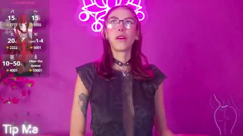 Luna online show from March 2025 07:43:02 PM