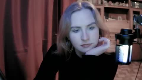 Snapshot of lunamystique_ chatting on February 2026 05:16:01 PM lunamystique_ online show from February 2026 05:16:01 PM