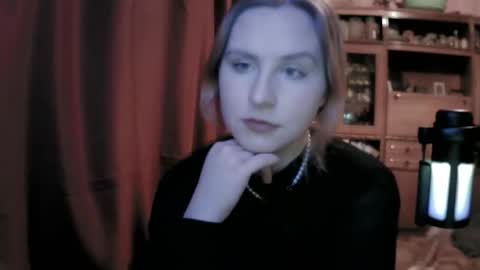 Snapshot of lunamystique_ chatting on February 2026 06:59:02 PM lunamystique_ online show from February 2026 06:59:02 PM
