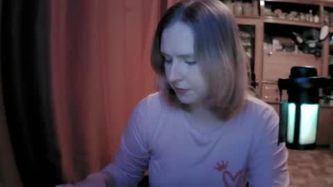 Snapshot of lunamystique_ chatting on April 2026 02:43:02 PM lunamystique_ online show from April 2026 02:43:02 PM