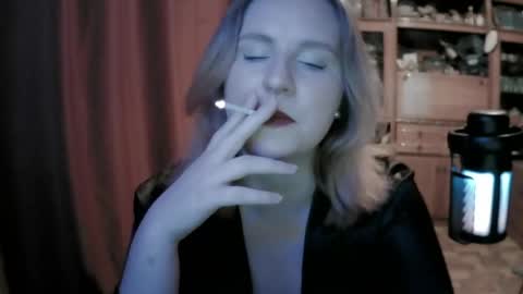 Snapshot of lunamystique_ chatting on May 2026 04:23:02 PM lunamystique_ online show from May 2026 04:23:02 PM