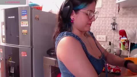 Julieth  online show from July 2026 06:45:02 PM
