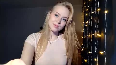 lunapeony online show from January 2026 09:35:01 AM