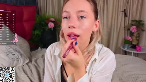 Kelly online show from September 2025 05:23:01 PM