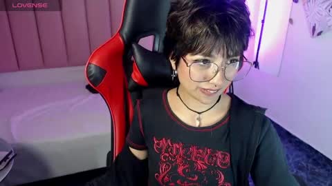 lunarichy online show from May 2026 08:50:01 PM