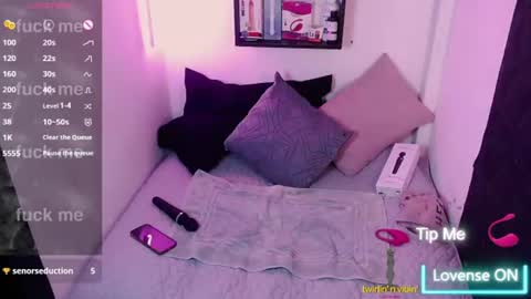 lunarichy online show from June 2026 06:45:02 PM