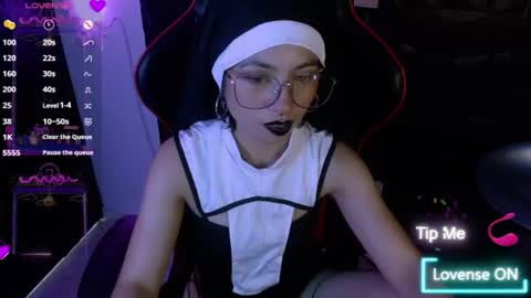 lunarichy online show from July 2026 06:23:01 PM