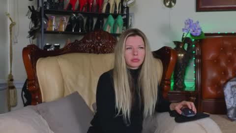 Luna Rishi online show from April 2026 06:14:01 AM