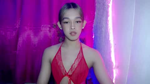 Snapshot of lunarmaxxx chatting on July 2026 04:27:02 PM max online show from July 2026 04:27:02 PM