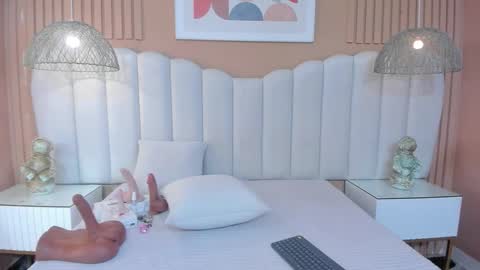 Luna online show from March 2026 11:27:02 AM