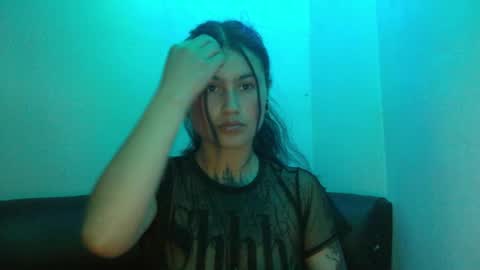Luna online show from February 2025 10:42:02 PM