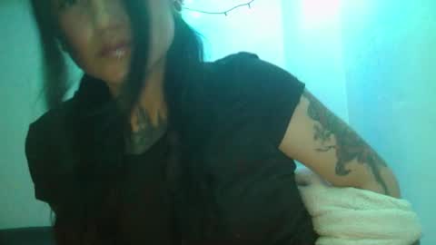 Luna online show from March 2025 08:53:01 PM