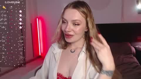 LunaticaBae online show from March 2025 04:17:02 AM