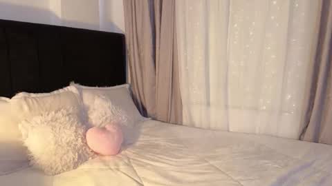 lunavelvet7 online show from March 2026 04:12:02 PM