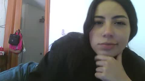 Snapshot of lunavelvettt chatting on January 2026 06:43:02 PM lunavelvettt online show from January 2026 06:43:02 PM