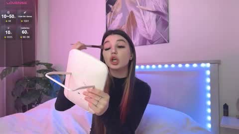 Veronica online show from December 2025 11:15:02 AM