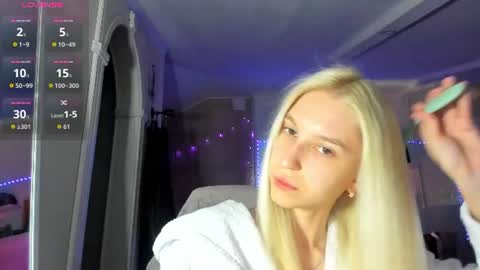 Luna online show from July 2026 09:42:01 PM