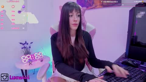   online show from November 2025 08:42:02 PM