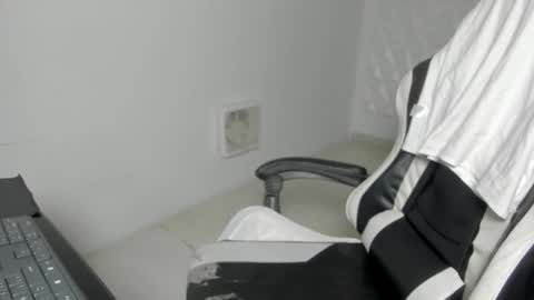 lunay_bigcock420 online show from February 2026 09:13:02 PM