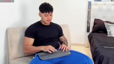 Lunay online show from January 2026 12:46:02 AM