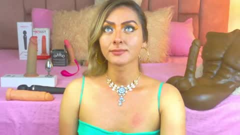 lunitadiva online show from May 2026 04:15:01 PM