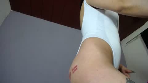 Snapshot of lunitaqueen_ chatting on June 2026 04:50:02 AM Luna Tamara online show from June 2026 04:50:02 AM