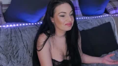 Snapshot of lunnagray chatting on January 2026 05:32:01 AM LunnaGray online show from January 2026 05:32:01 AM