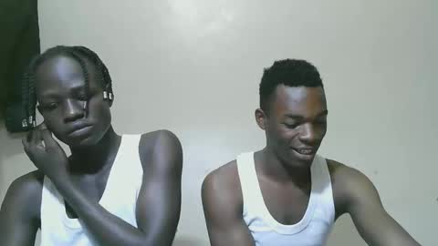 luoislove online show from November 2025 04:33:02 AM