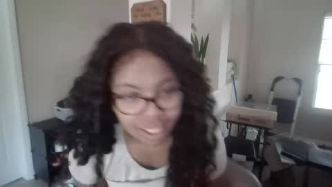 Snapshot of lusciouskoko chatting on November 2025 07:52:02 PM Luscious Koko online show from November 2025 07:52:02 PM